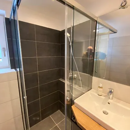Sun Hill Apartment *